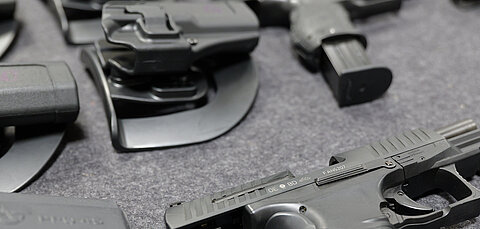 Sachkundeprüfung Bewachungsgewerbe Sachkundeprüfung §34a Waffensachkunde §7 WaffG Sicherheitsdienst Ausbildung Bewachungsgewerbe Sachkunde Security Ausbildung Deutschland Waffensachkunde Kurs